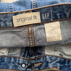 Gap size 6 regular. Really nice jeans , just want to change my closet around.